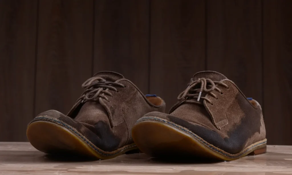 Cosa succede se il camoscio viene bagnato? Scopri come proteggerlo